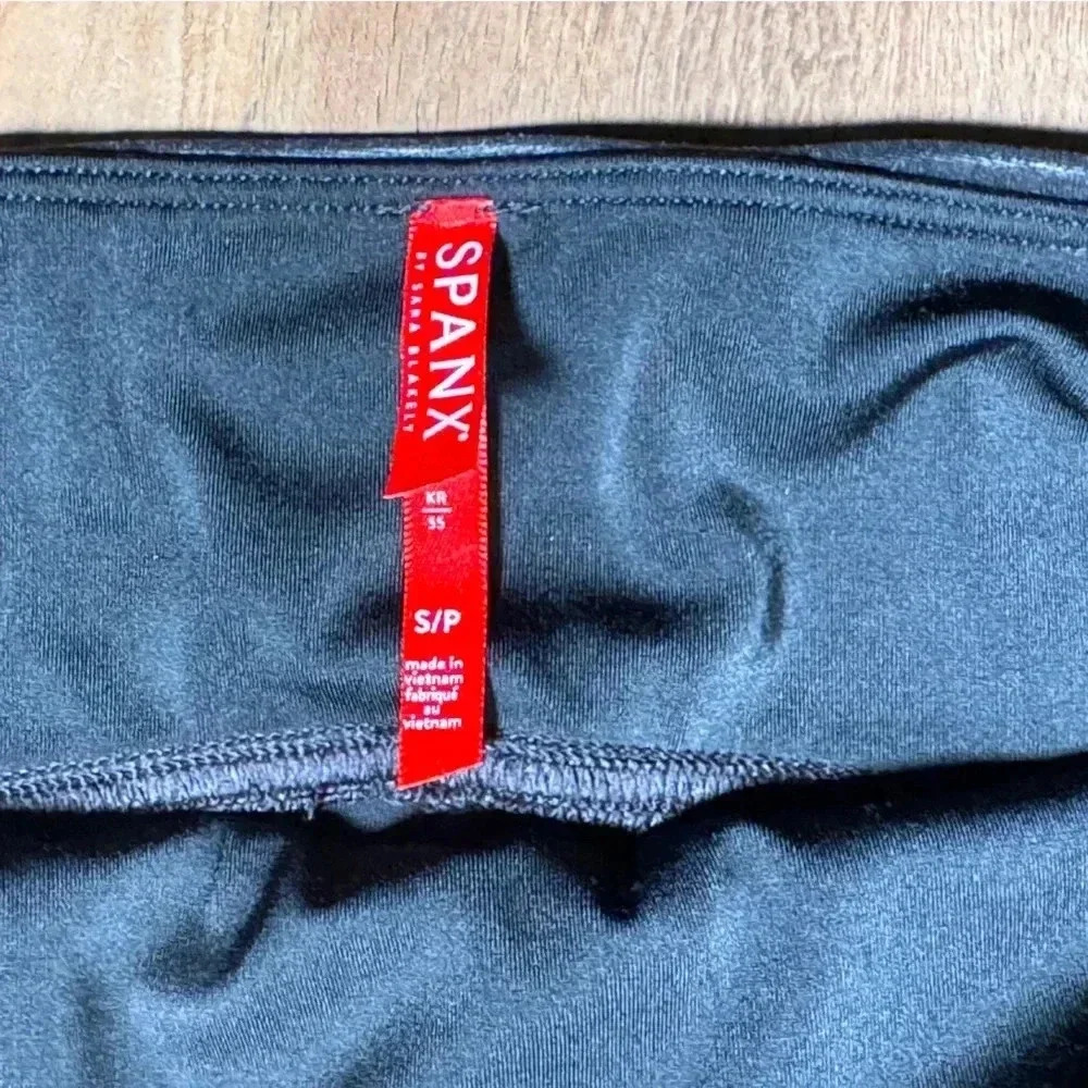 #0277 Spanx Faux Leather Moto Leggings, Very Black, Size S - Picture 8 of 9